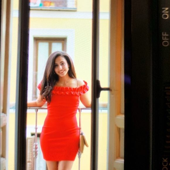 Meet your Posher, Emma - Picture 2 of 3